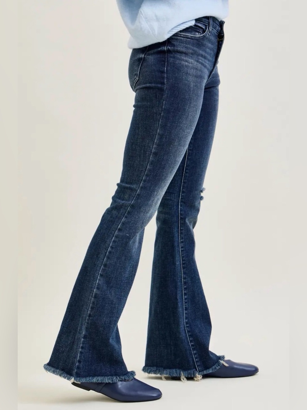 NWT Judy Blue Flare and Destroy Medium Rise Fray Hem - Picture 3 of 5